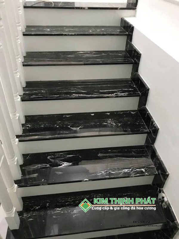 Đá Marble Đen Hoa Băng (Royal Black) ốp bậc cầu thang