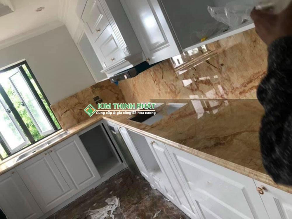 Đá Marble Sky Gold cắt bàn đá bếp