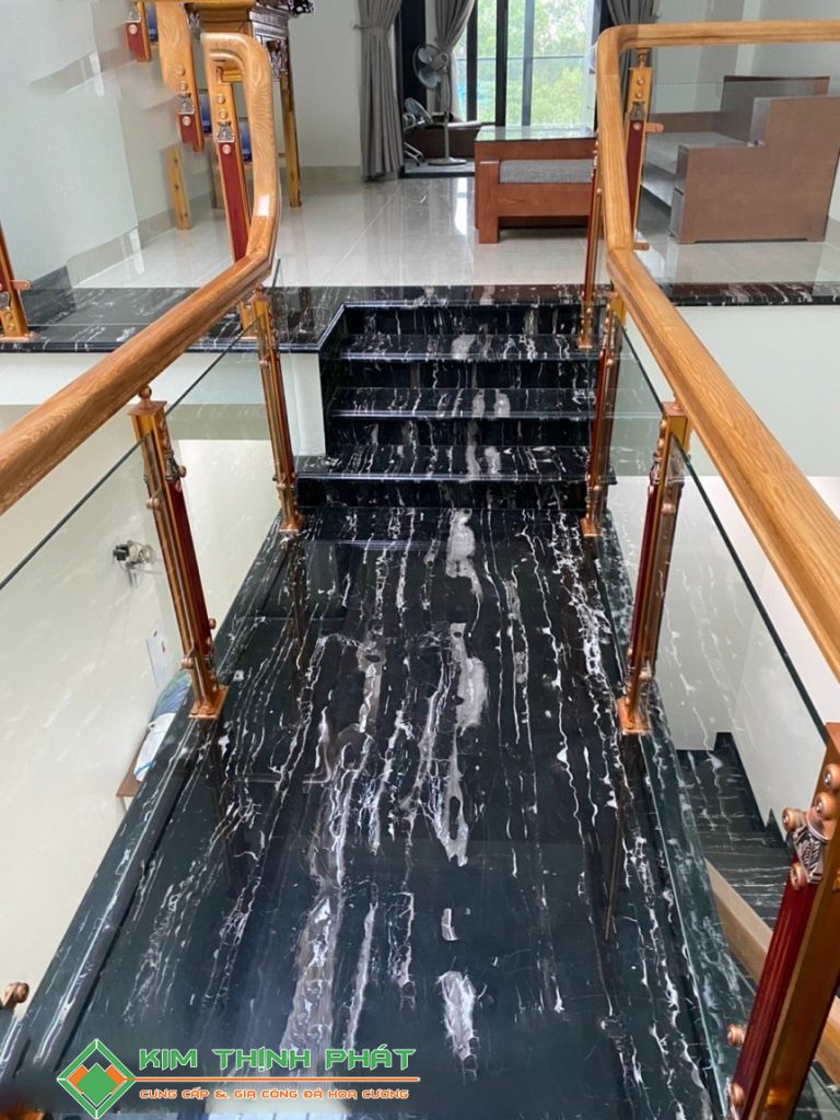 Đá Marble Đen Hoa Băng (Royal Black) ốp bậc cầu thang