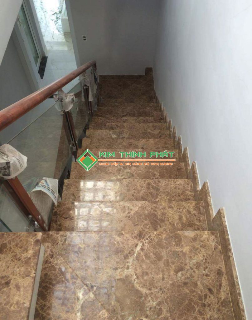 Đá Marble Nâu Tây Ban Nha ốp bậc cầu thang bộ