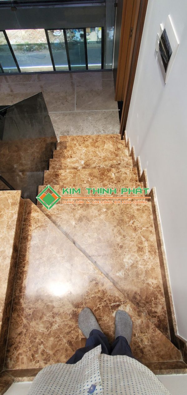 Đá Marble Nâu Tây Ban Nha ốp bậc cầu thang bộ