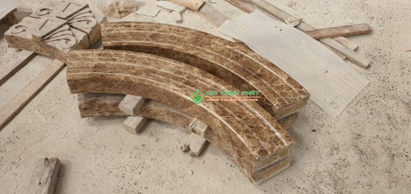 gia công chỉ đá cột tròn đá nâu tây ban nha