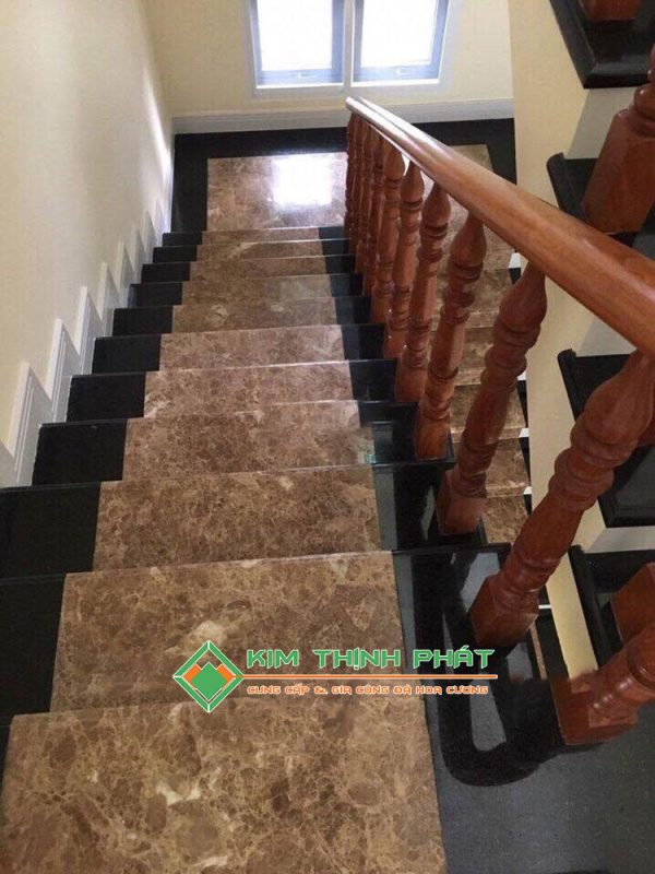 Đá Marble Nâu Tây Ban Nha ốp bậc cầu thang bộ