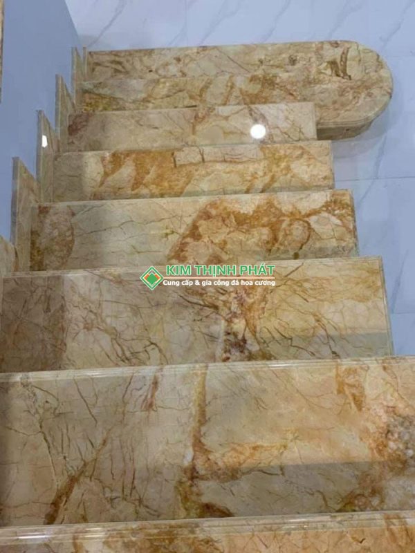 Đá Marble Sky Gold ốp cầu thang bộ