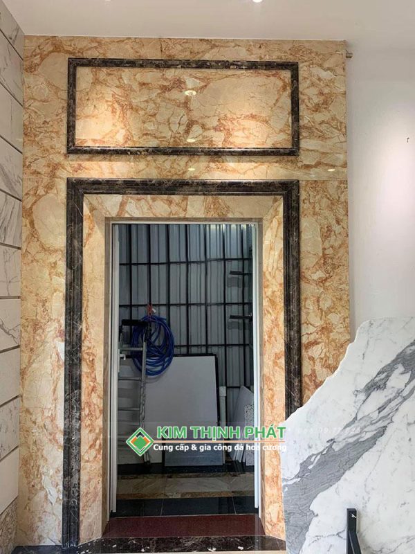 Đá Marble Sky Gold ốp mặt tiền cầu thang máy