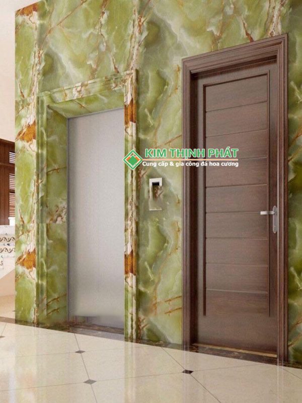 Ốp mặt tiền cầu thang máy Đá Xuyên Sáng Xanh Ngọc Pakistan (Pakistan Green Onyx)