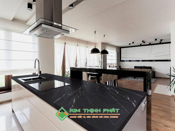 Đá Marble đen tia chớp ốp bàn bếp