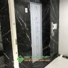 Đá Marble đen tia chớp ốp mặt tiền cầu thang máy