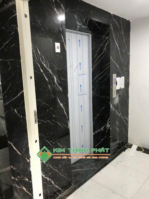 Đá Marble đen tia chớp ốp mặt tiền cầu thang máy