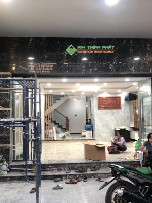 Đá Marble đen tia chớp ốp mặt tiền nhà