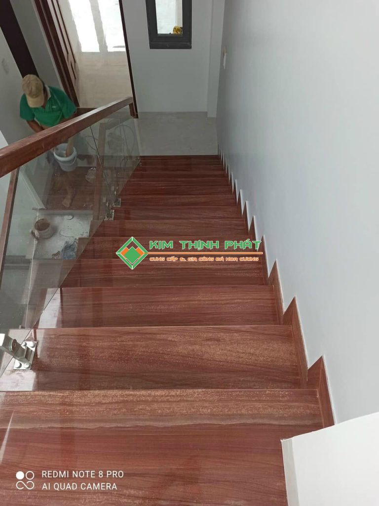 Ốp bậc cầu thang Đá Đỏ Vân Gỗ (Rose Wood)