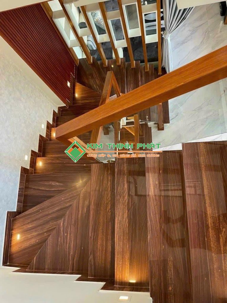 Ốp bậc cầu thang Đá Đỏ Vân Gỗ (Rose Wood)