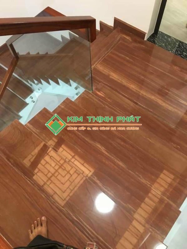 Ốp bậc cầu thang Đá Đỏ Vân Gỗ (Rose Wood)