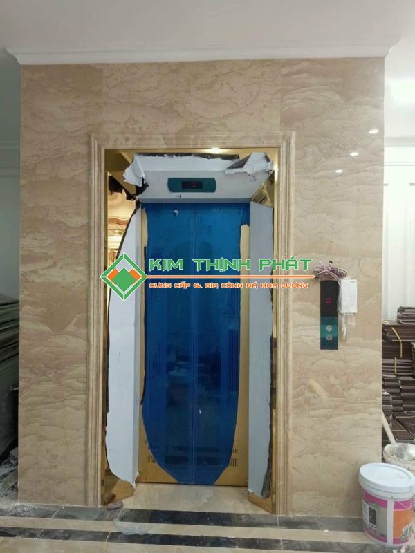 Đá Marble Kem Oman Bông Lớn (Hoa To) ốp mặt tiền cầu thang máy