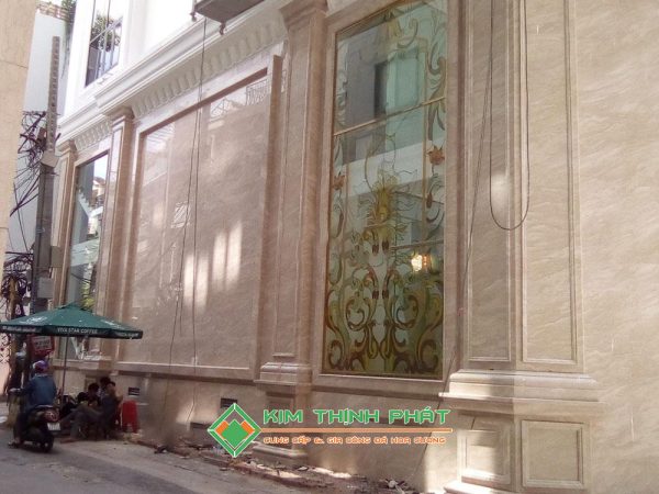 Đá Marble Kem Oman Bông Lớn (Hoa To) ốp mặt tiền nhà