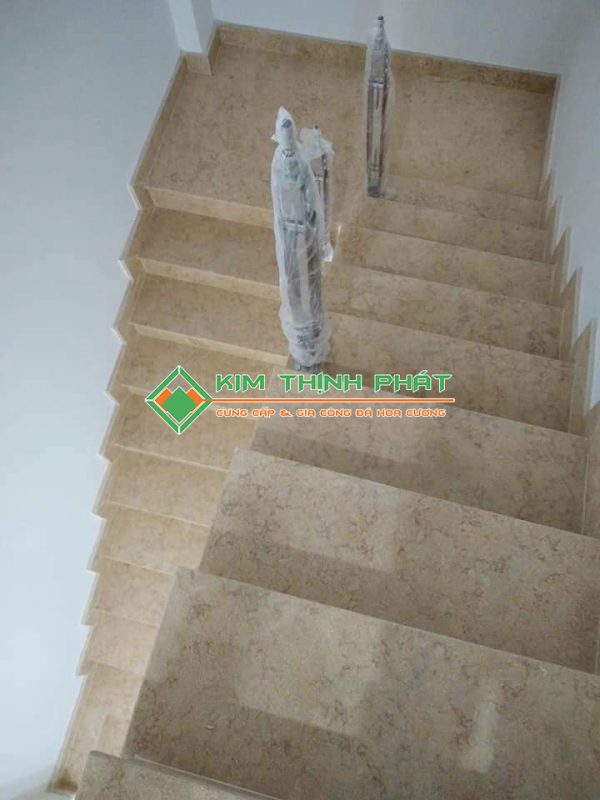 Đá Marble Vàng Ai Cập (Vàng Sò) ốp bậc cầu thang bộ