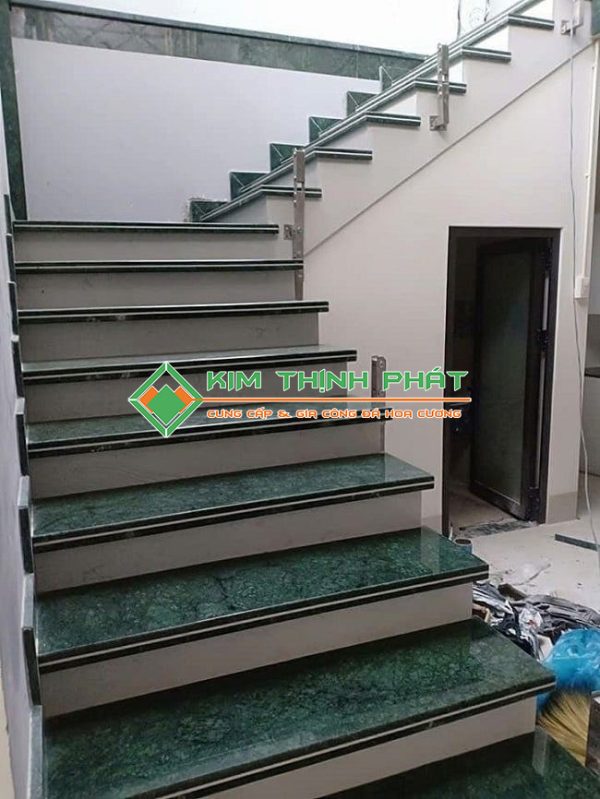 Đá Marble Xanh Napoli ốp cầu thang bộ