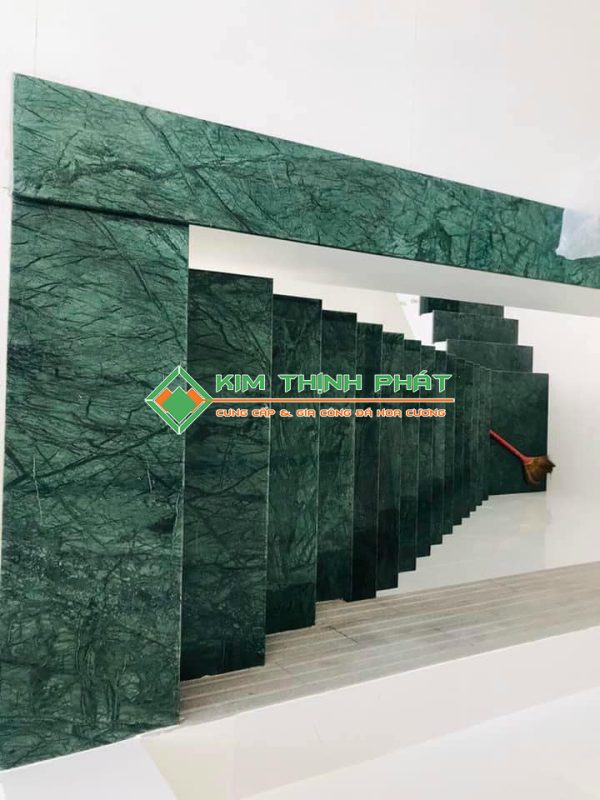 Đá Marble Xanh Napoli ốp cầu thang bộ