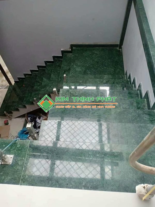 Đá Marble Xanh Napoli ốp cầu thang bộ