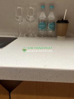 Đá Kim Sa Trắng ốp bếp