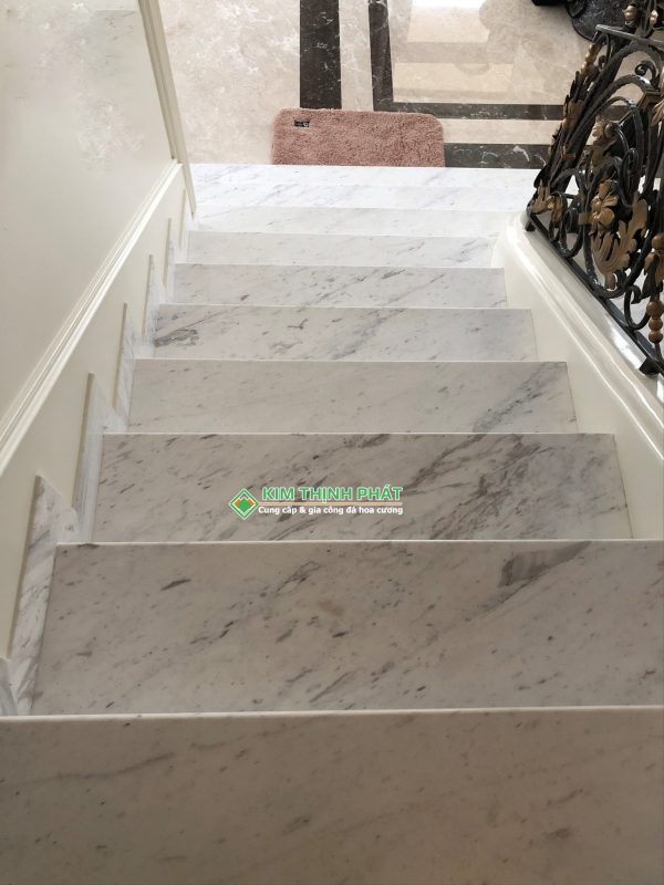 Đá Marble Trắng Volakas ốp bậc cầu thang bộ